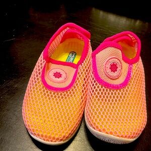 water shoes bmcitybm